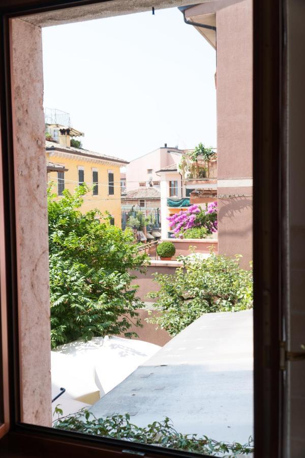 Welcome Traveller Il Borgo Apartment Bardolino Bagian luar foto