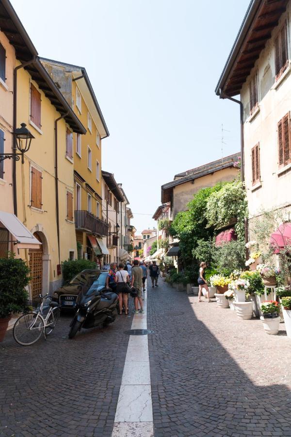 Welcome Traveller Il Borgo Apartment Bardolino Bagian luar foto