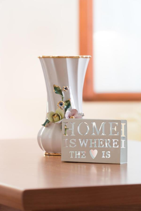 Welcome Traveller Il Borgo Apartment Bardolino Bagian luar foto