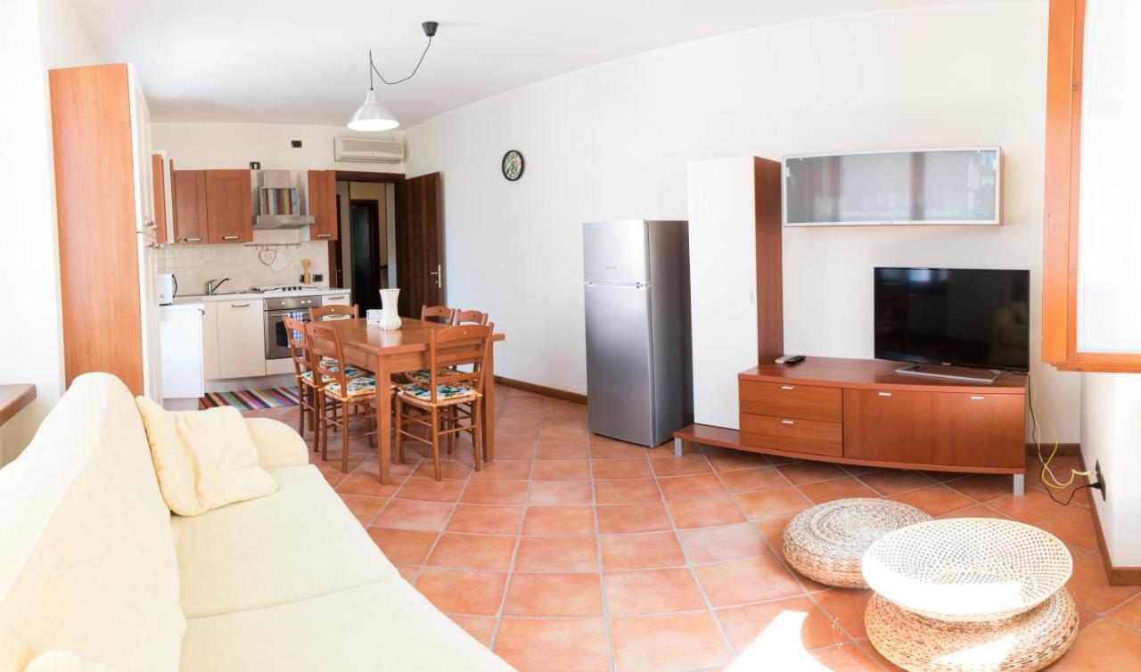 Welcome Traveller Il Borgo Apartment Bardolino Bagian luar foto